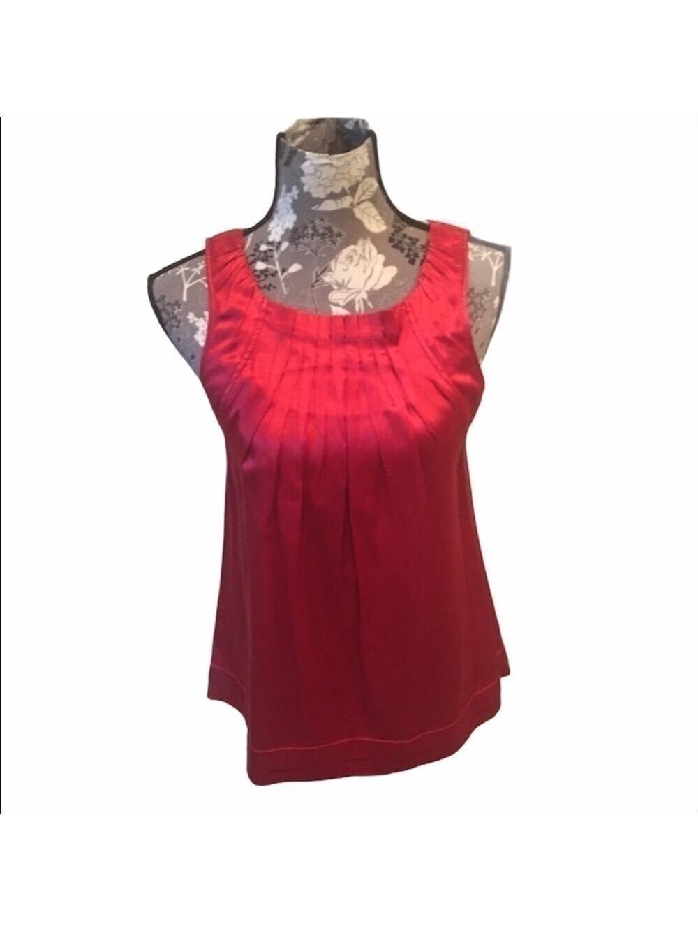 BCBG MAX AZRIA Red Pleated Silk Sleeveless Blouse size XXS